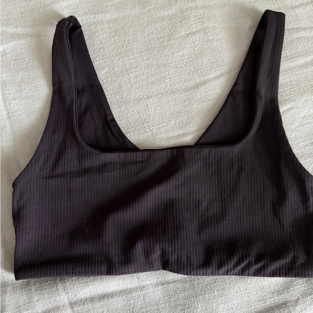 Elegant Black Ribbed Women's Bralette